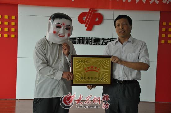三码中特期期，揭秘神秘彩票-第2张图片