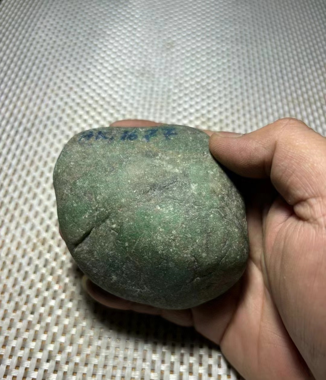薄水料翡翠是什么意思薄水料翡翠，翡翠中的珍品