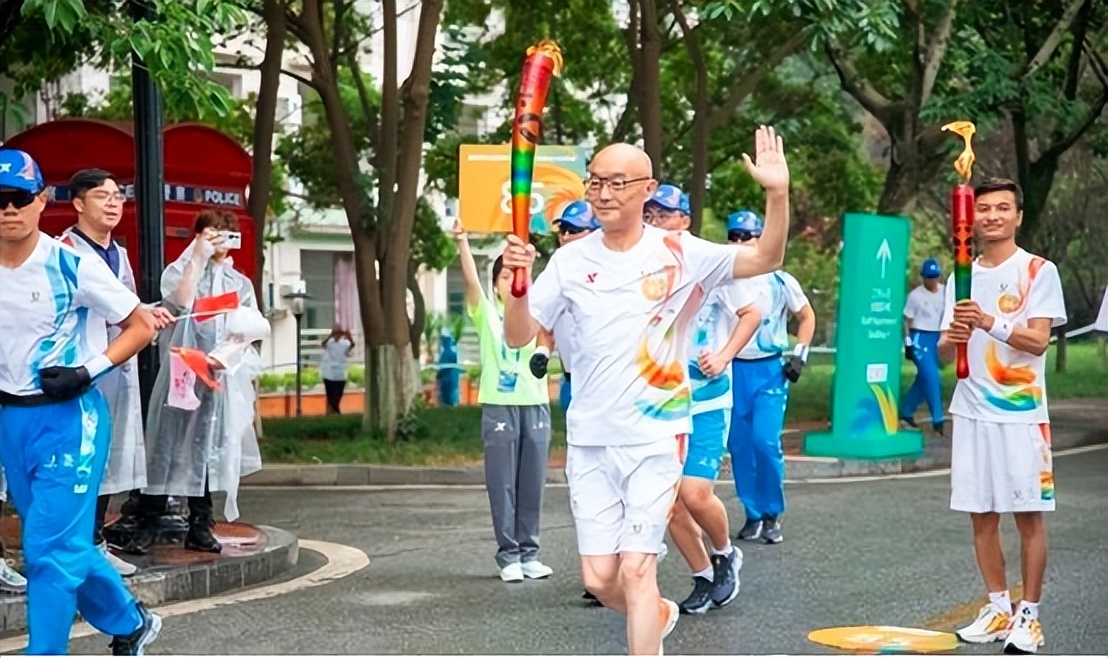 成都大运会火种飞往北京化好成都大运会火种飞往北京-第2张图片