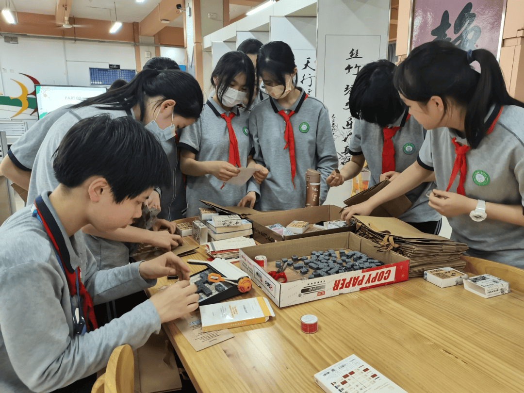 2024香港免费资料六会宝典156图片2024香港免费资料六会宝典，引领智慧之门-第3张图片