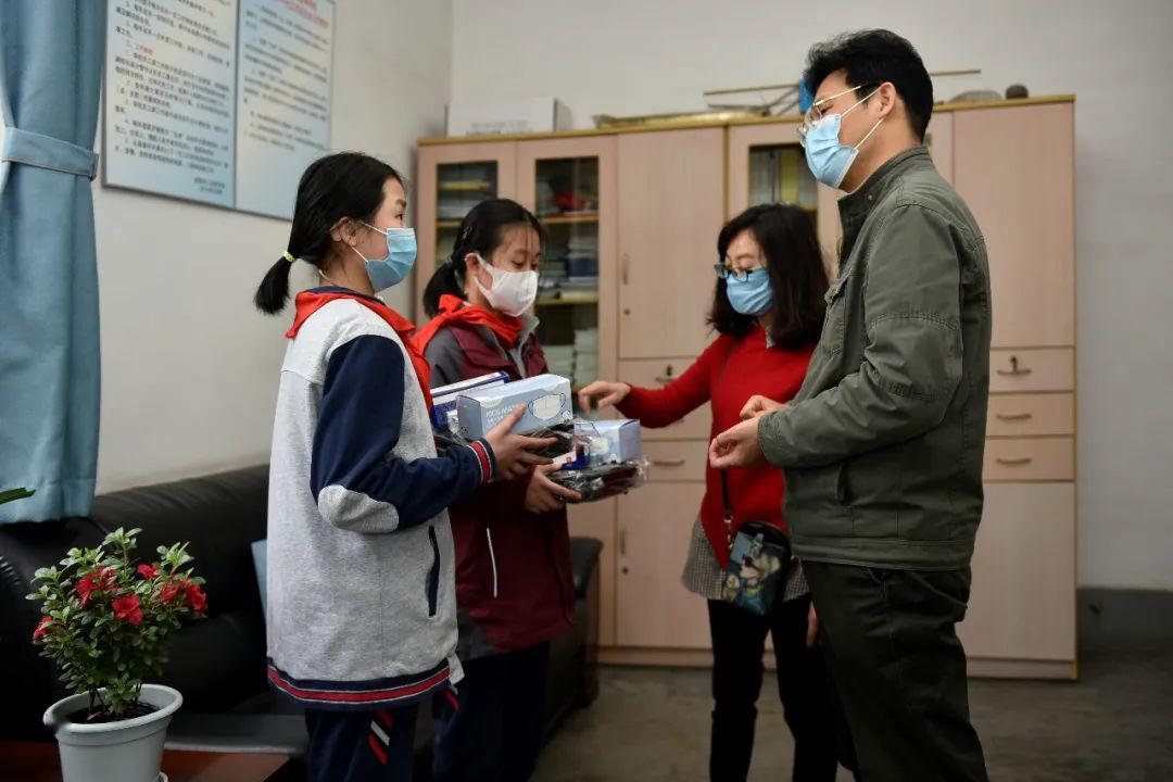 14亿救济金发给死人14亿救济金发给死人，社会关怀与人性关怀的体现-第1张图片