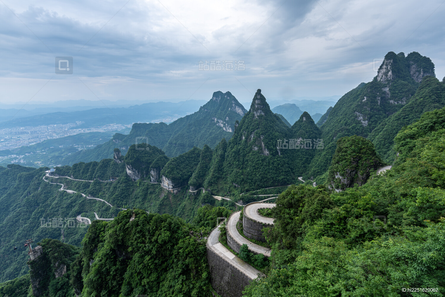 天门山盘山公路之旅-第2张图片