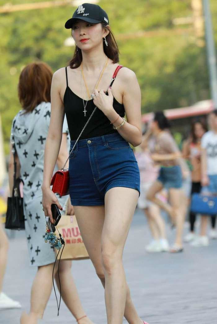 都市之美女如云全文免费阅读都市之美女如云全文免费阅读-第2张图片