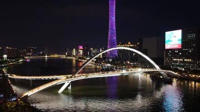 2021年香港今晚开什么2023年香港今晚盛事揭晓，璀璨之夜不容错过-第1张图片