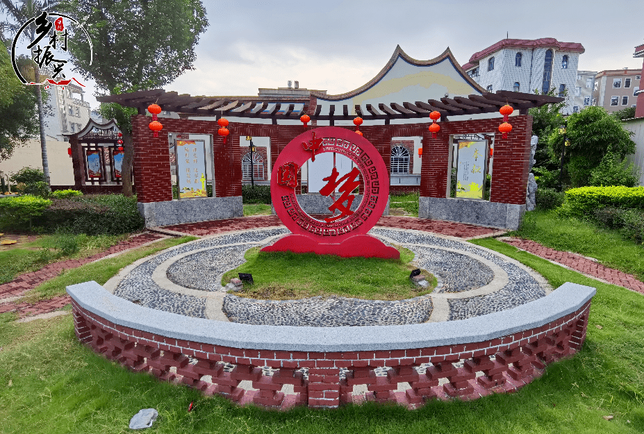 幸福村网站，构建村民幸福生活的网络平台-第1张图片