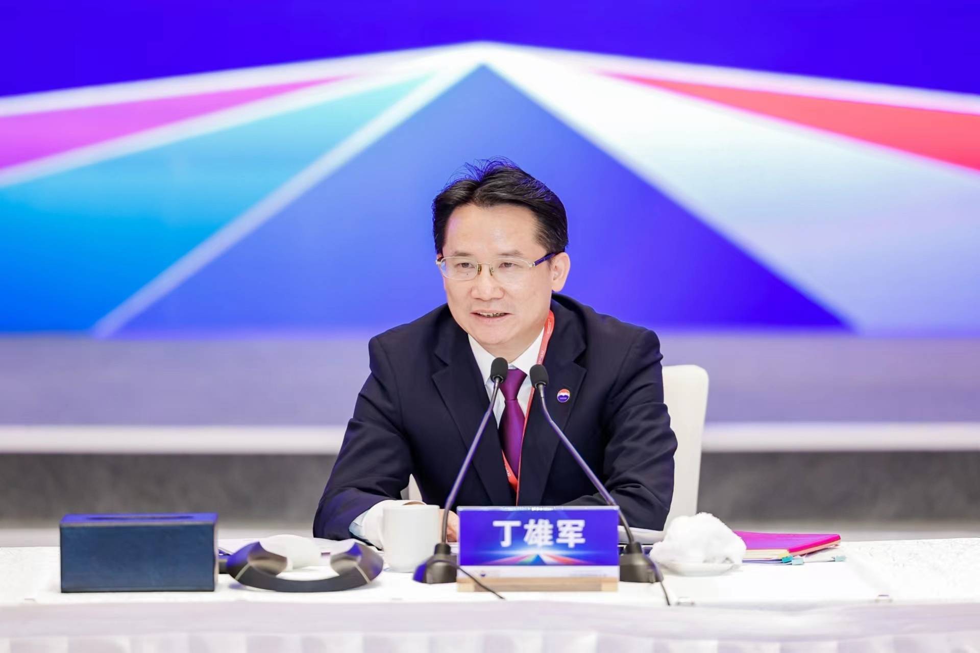 丁雄军，科技创新引领未来-第3张图片