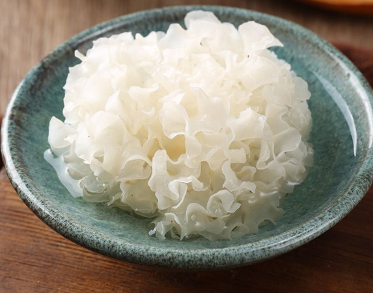 银耳种类哪个好银耳种类繁多，品味各异