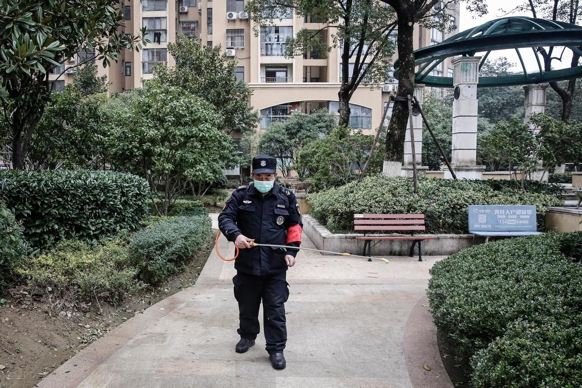 高度戒备高度戒备，应对未知挑战的智慧-第2张图片