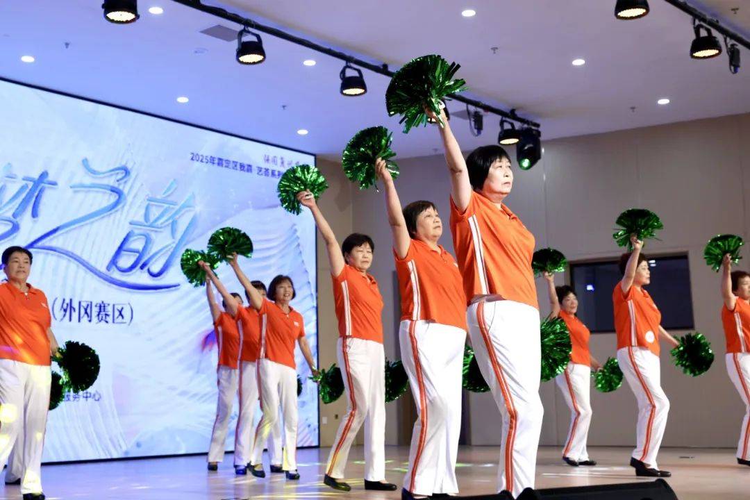 最新广场舞2013，活力四溢的舞蹈盛宴