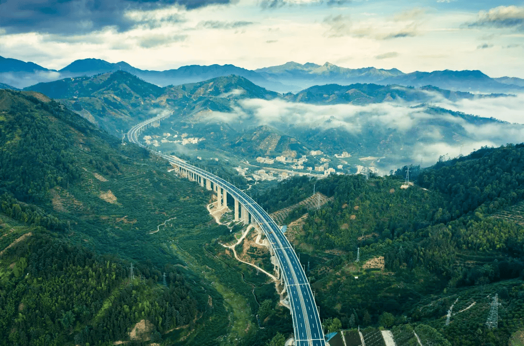 成自泸赤高速成自泸赤高速，连接四川与贵州的高速公路-第2张图片