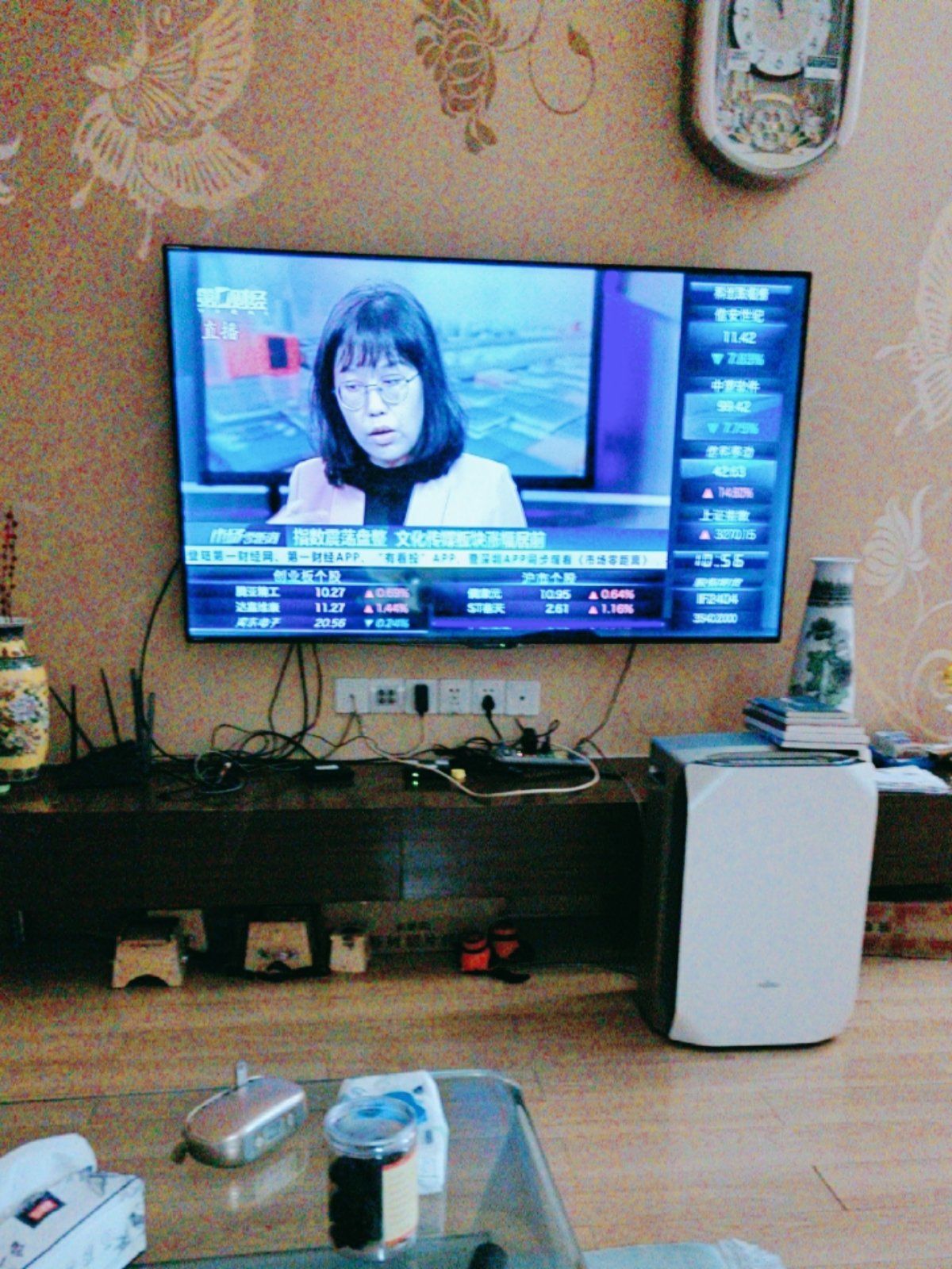 上海第一财经在线直播高清频道上海第一财经在线直播，实时新闻与财经动态的盛宴